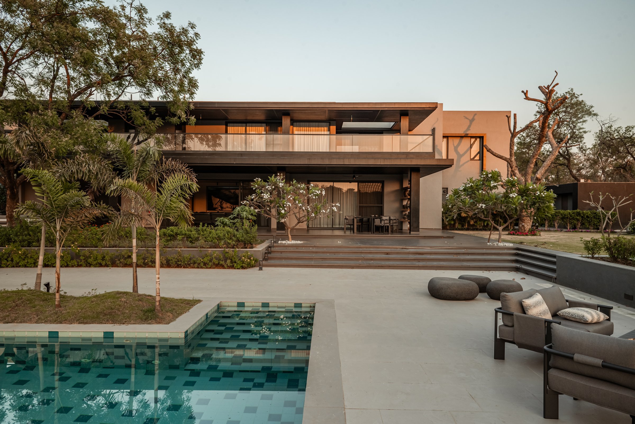 Shashvat Villa: A Vadodara Residence Where Stillness Becomes the Architecture