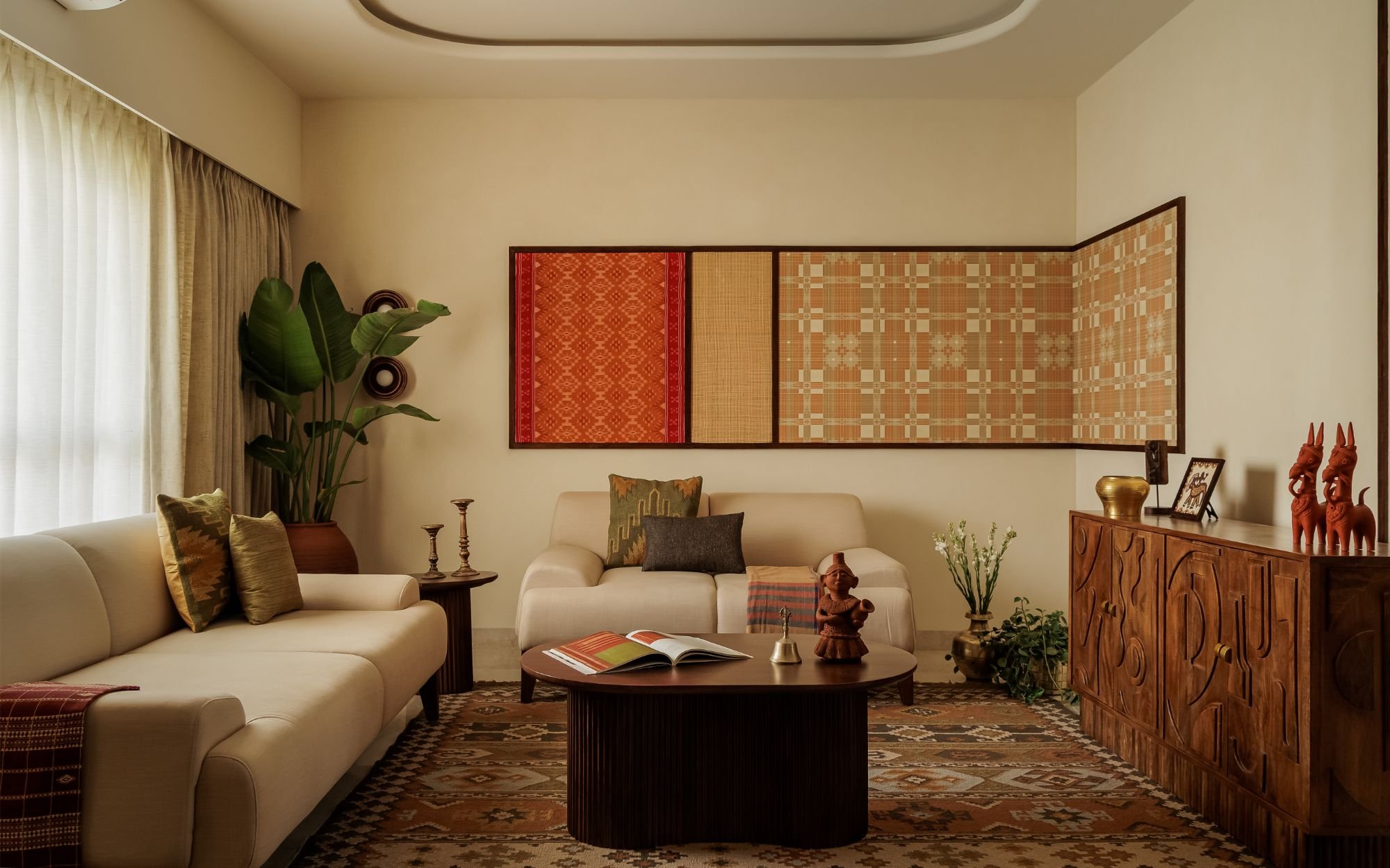 The Indian Chitra: A Bangalore Apartment Reimagined as a Living Gallery