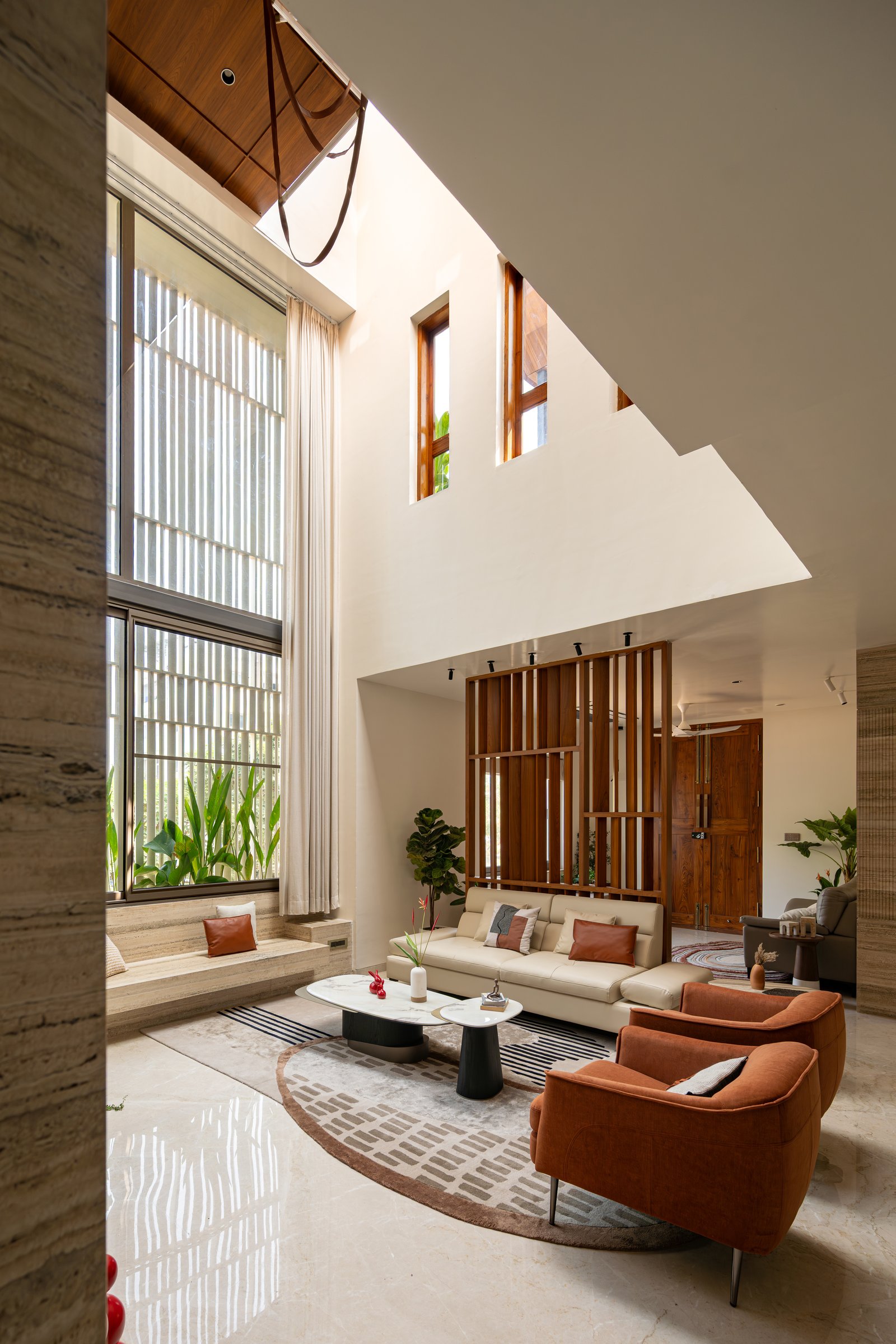 Jupiter House: A Hyderabad Residence Composed in Stone, Light, and Sequence
