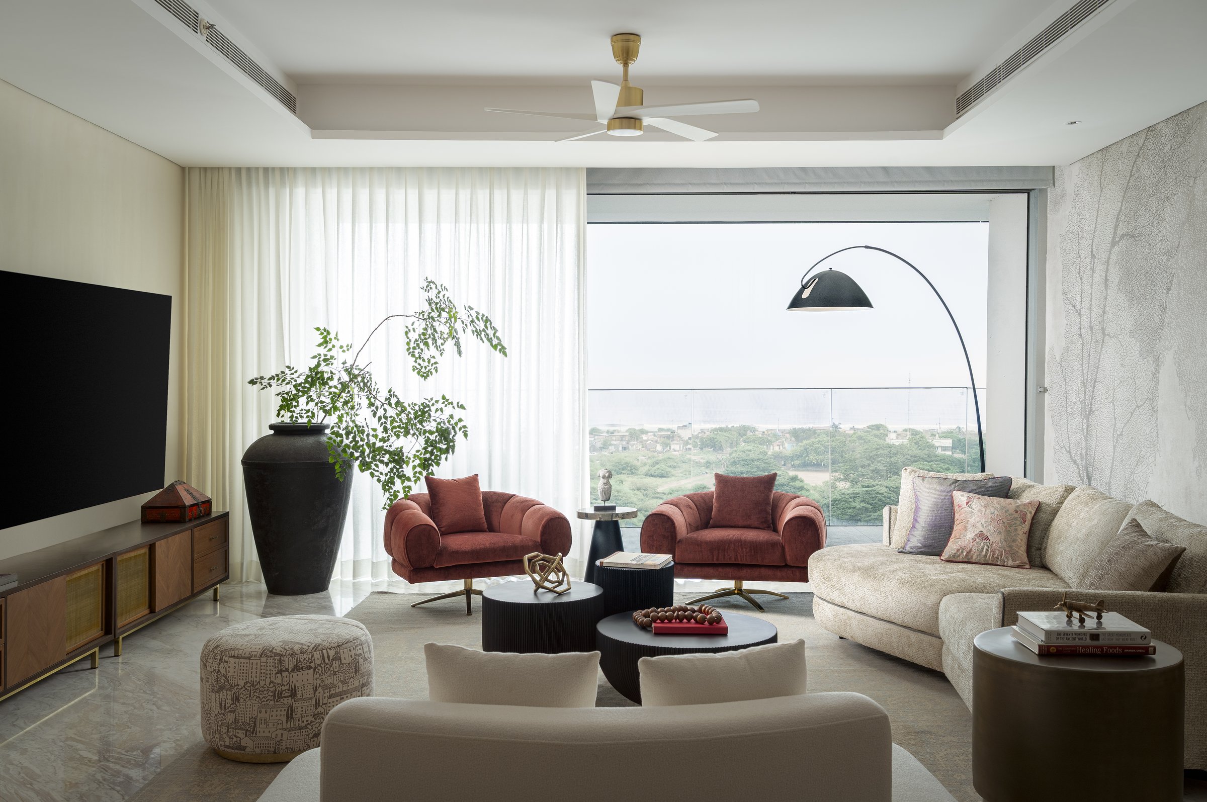 Sunrise over Sea: A Chennai Apartment That Lives at the Edge of the Coast