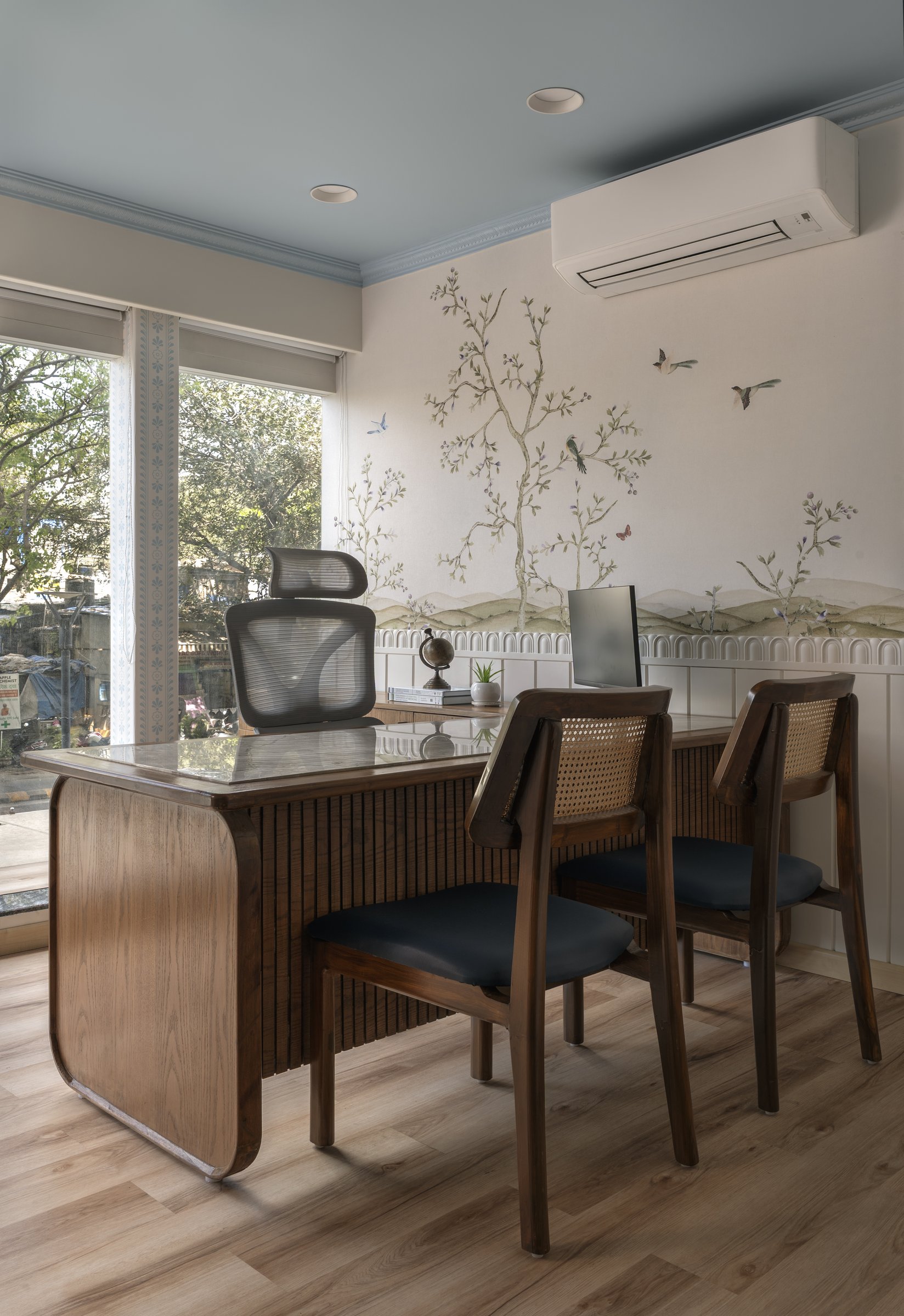 Hridyarambh Clinic: Rethinking Healthcare Interiors Through Warmth and Craft